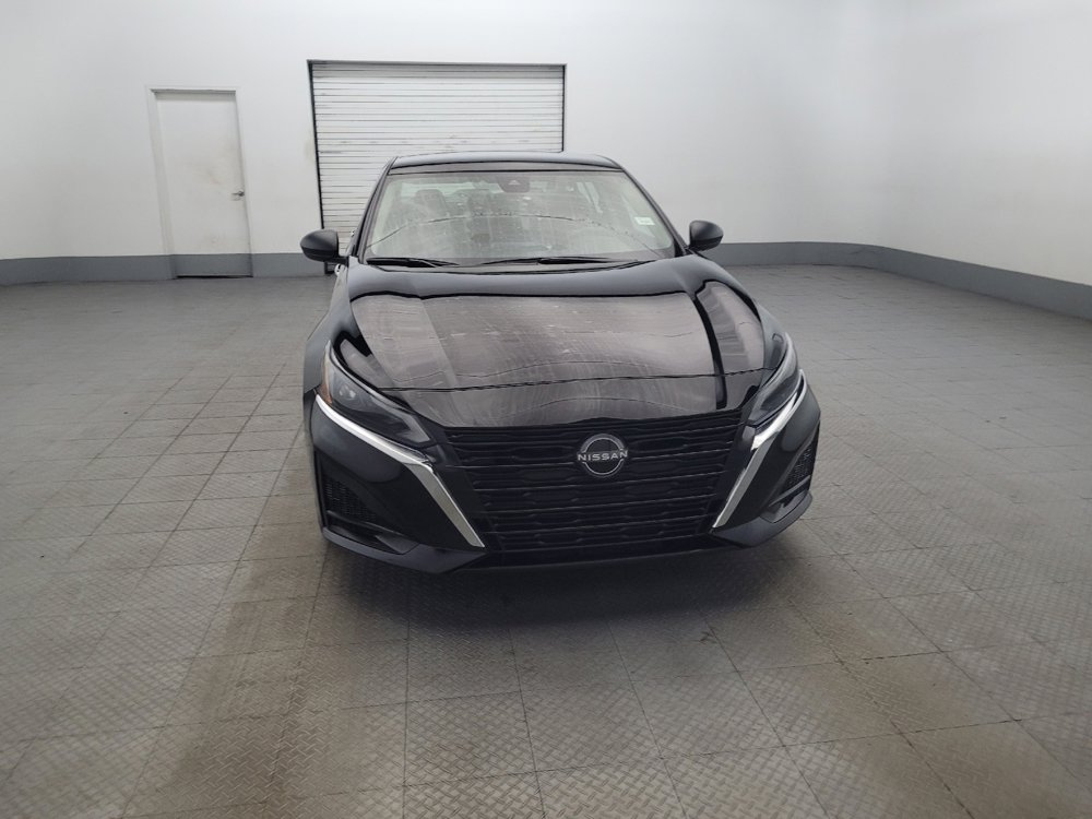 Used 2024 Nissan Altima 2.5 SV image 14