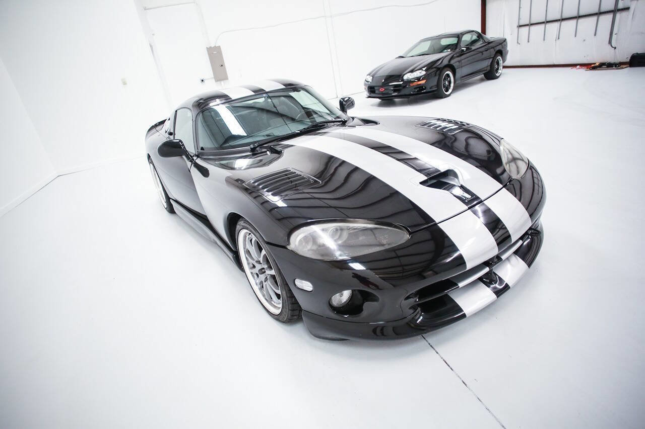 Used 2000 Dodge Viper GTS image 16