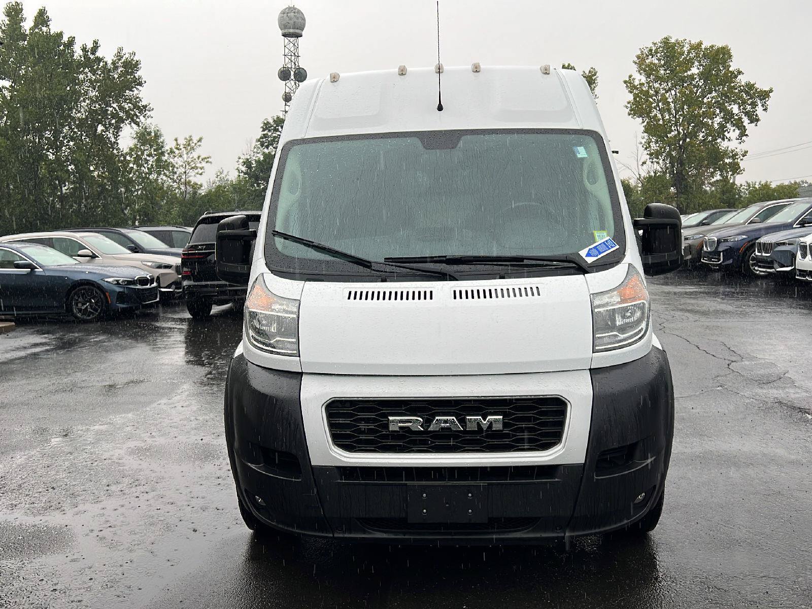Used 2021 RAM ProMaster 2500 w/ Convenience Group FWD image 2