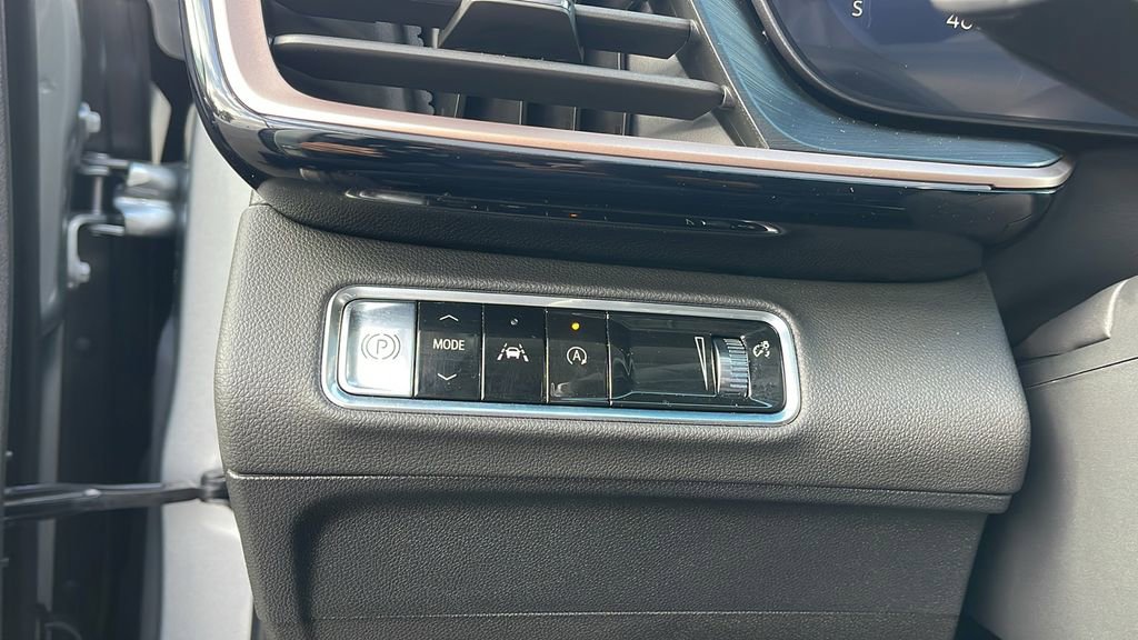 Used 2025 Buick Envision Sport Touring image 25