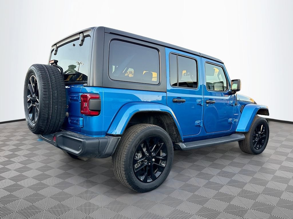 Used 2022 Jeep Wrangler Unlimited Sahara w/ Cold Weather Group image 6