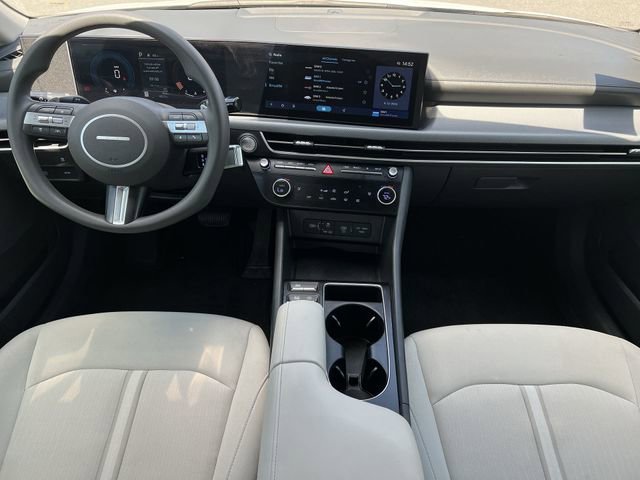 Certified 2025 Hyundai Sonata SEL AWD/4WD image 17
