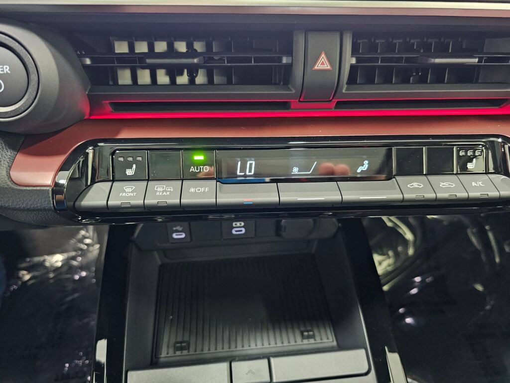 New 2026 Toyota Prius Plug-In Hybrid FWD image 21