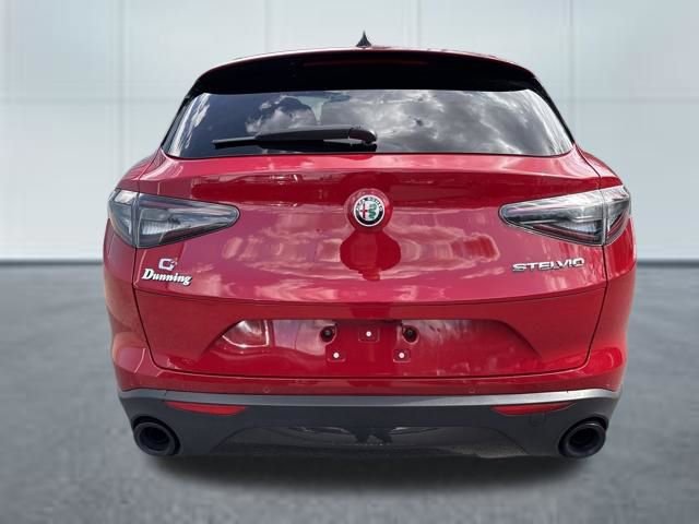 Used 2024 Alfa Romeo Stelvio Sprint image 3