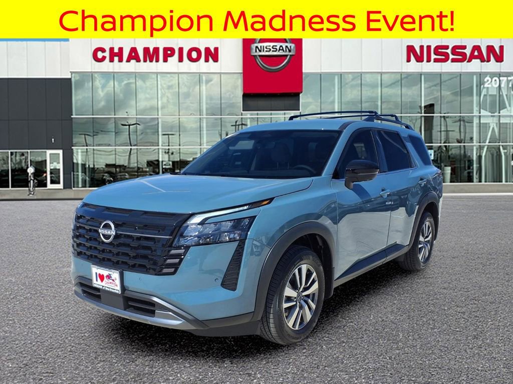 New 2026 Nissan Pathfinder SL image 3