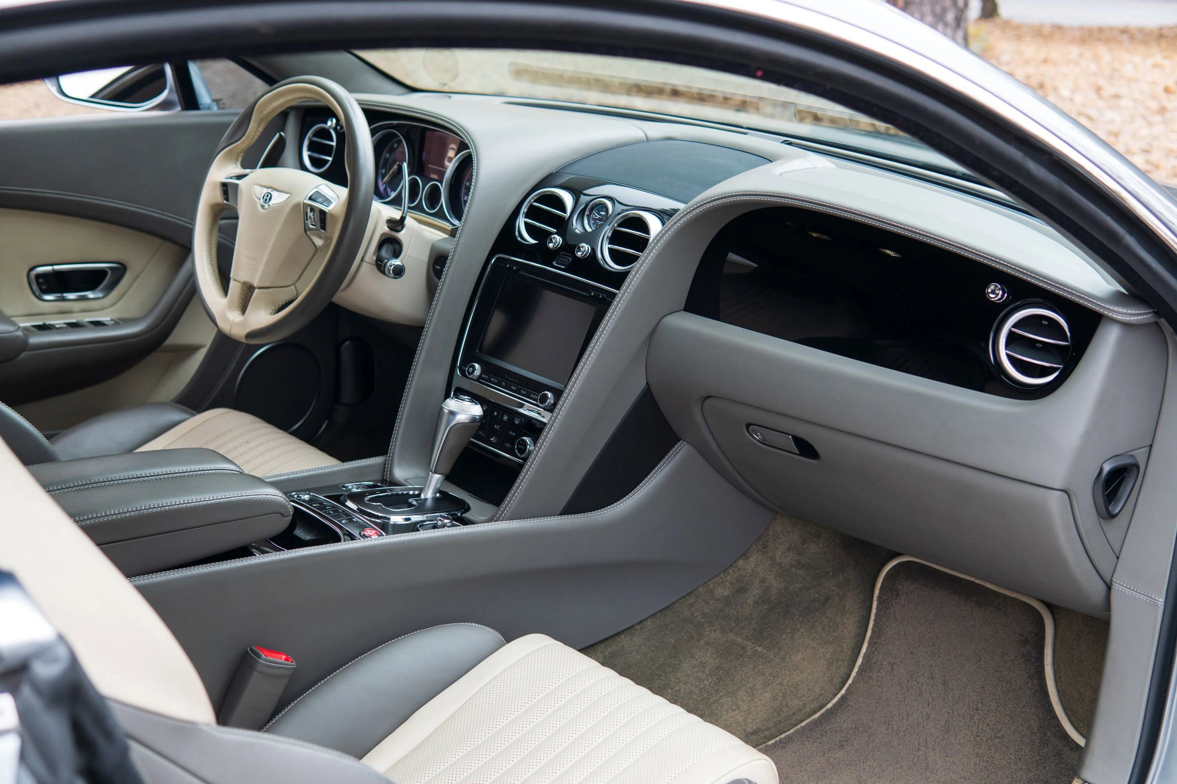 Used 2017 Bentley Continental GT V8 S image 37