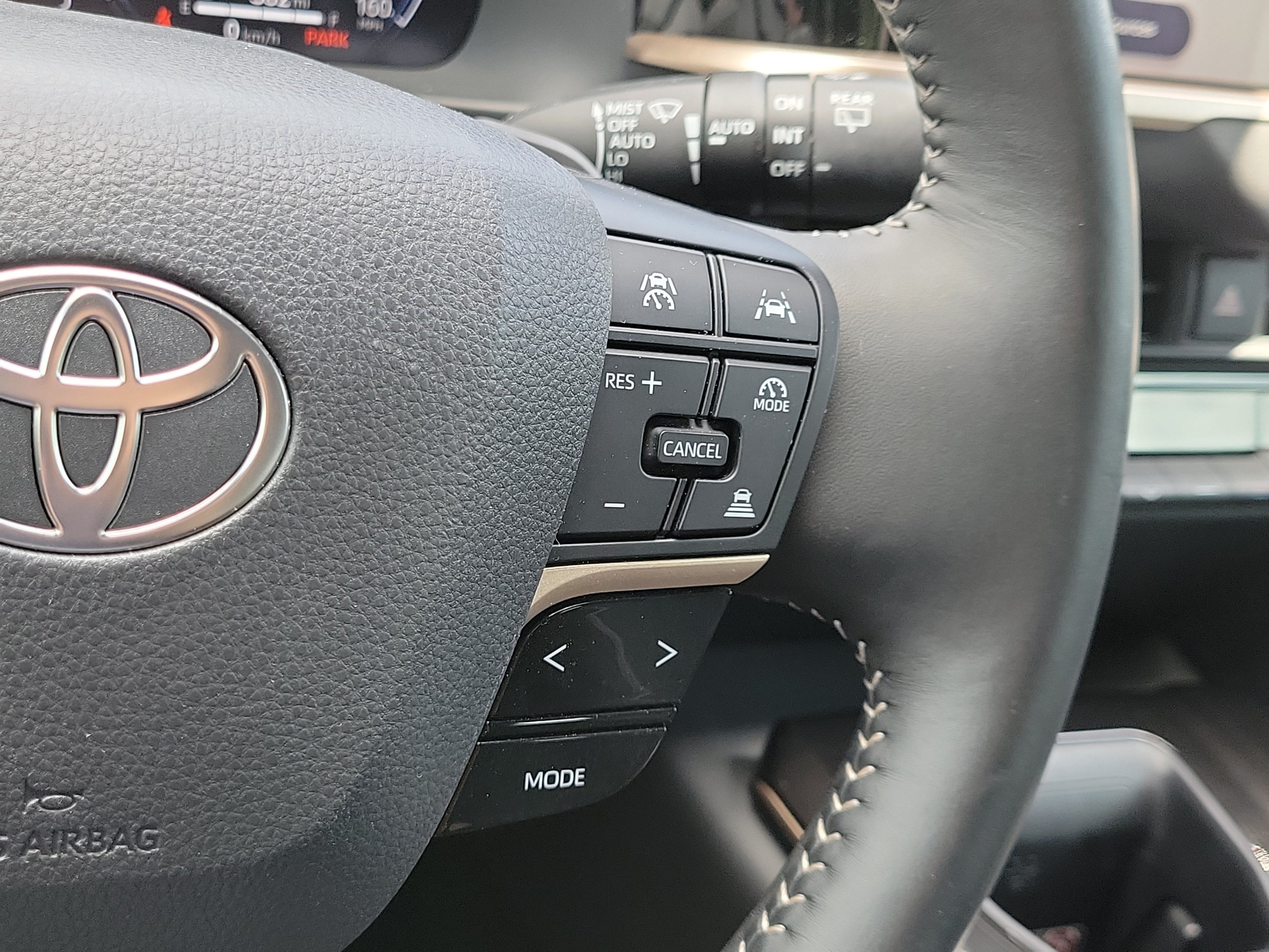 Used 2025 Toyota Crown Signia AWD/4WD image 18