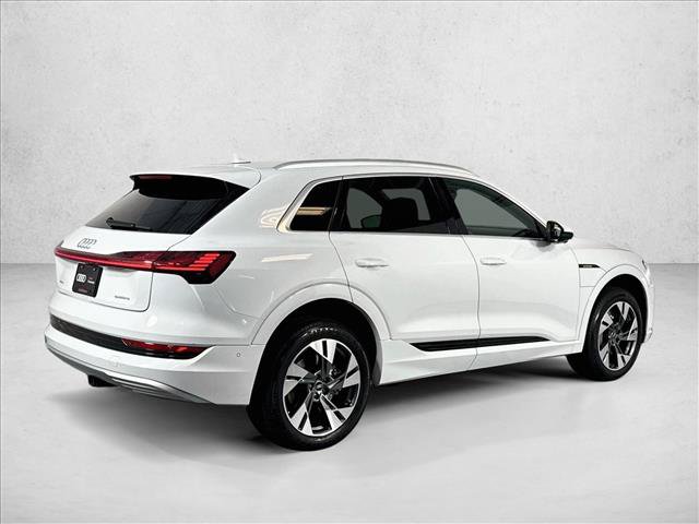 Used 2022 Audi e-tron Premium Plus w/ Premium Plus Package AWD/4WD image 5