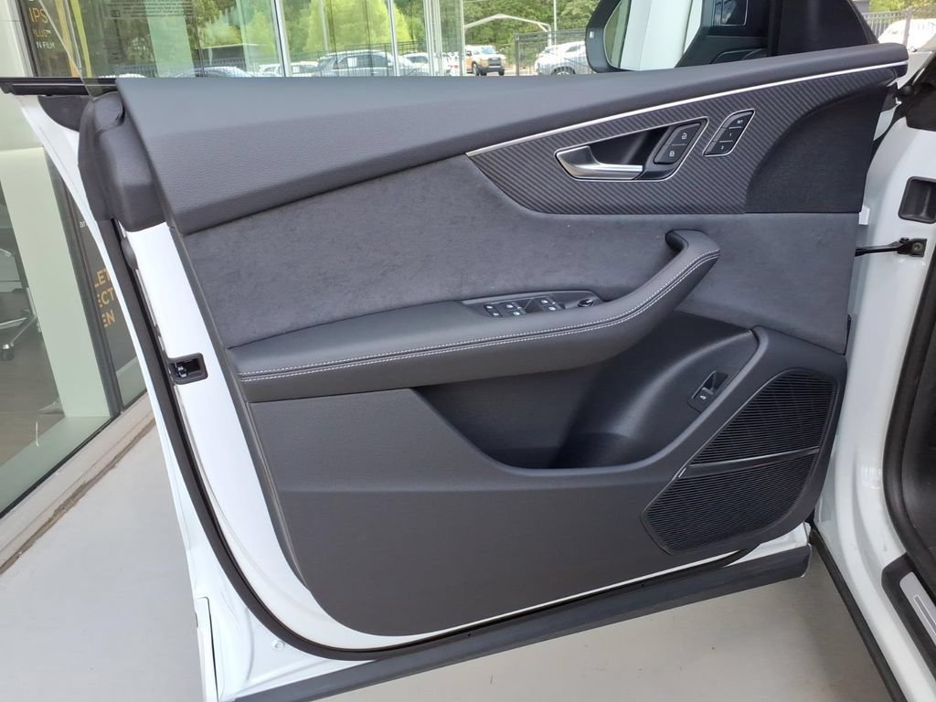New 2026 Audi SQ8 Premium Plus AWD/4WD image 23