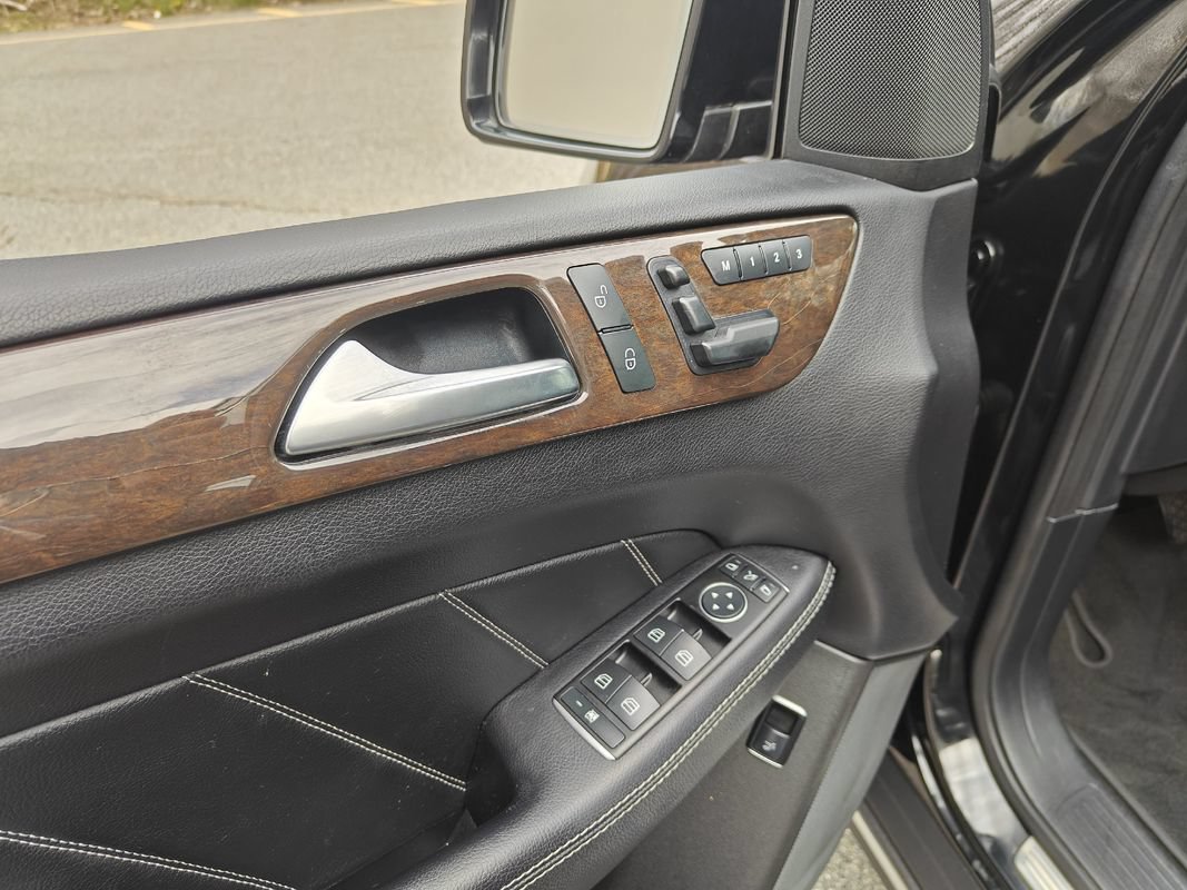 Used 2016 Mercedes-Benz GL 450 4MATIC image 18