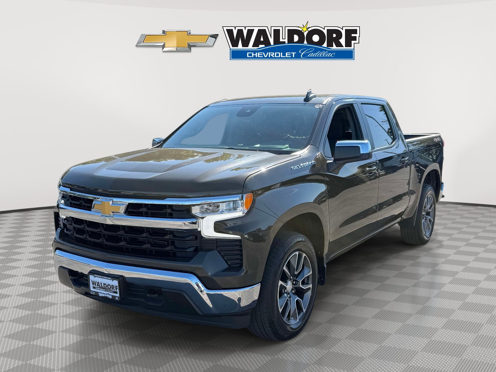 Used 2023 Chevrolet Silverado 1500 LT AWD/4WD image 5