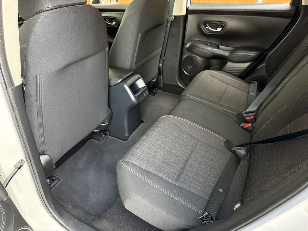Used 2023 Honda HR-V LX image 27