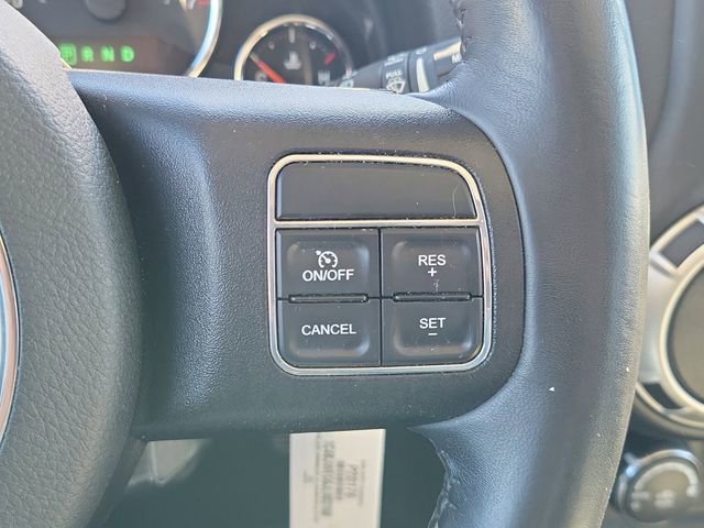 Used 2018 Jeep Wrangler Unlimited Sahara w/ Connectivity Group image 27