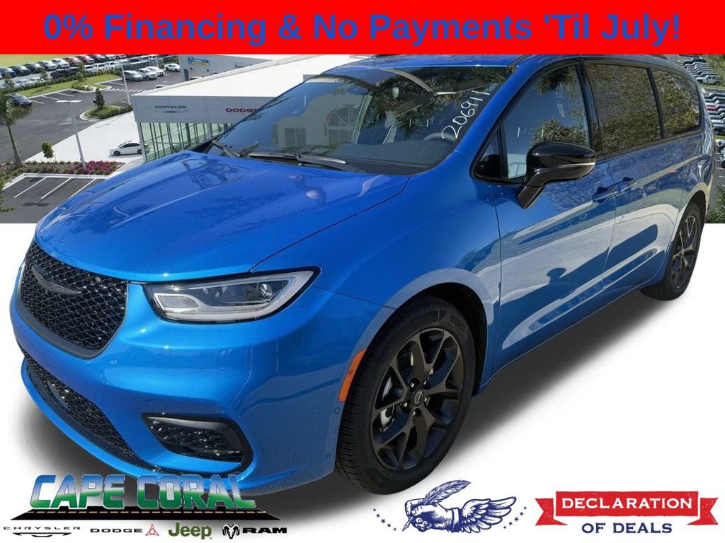 New 2026 Chrysler Pacifica Limited w/ S Appearance Package image 1