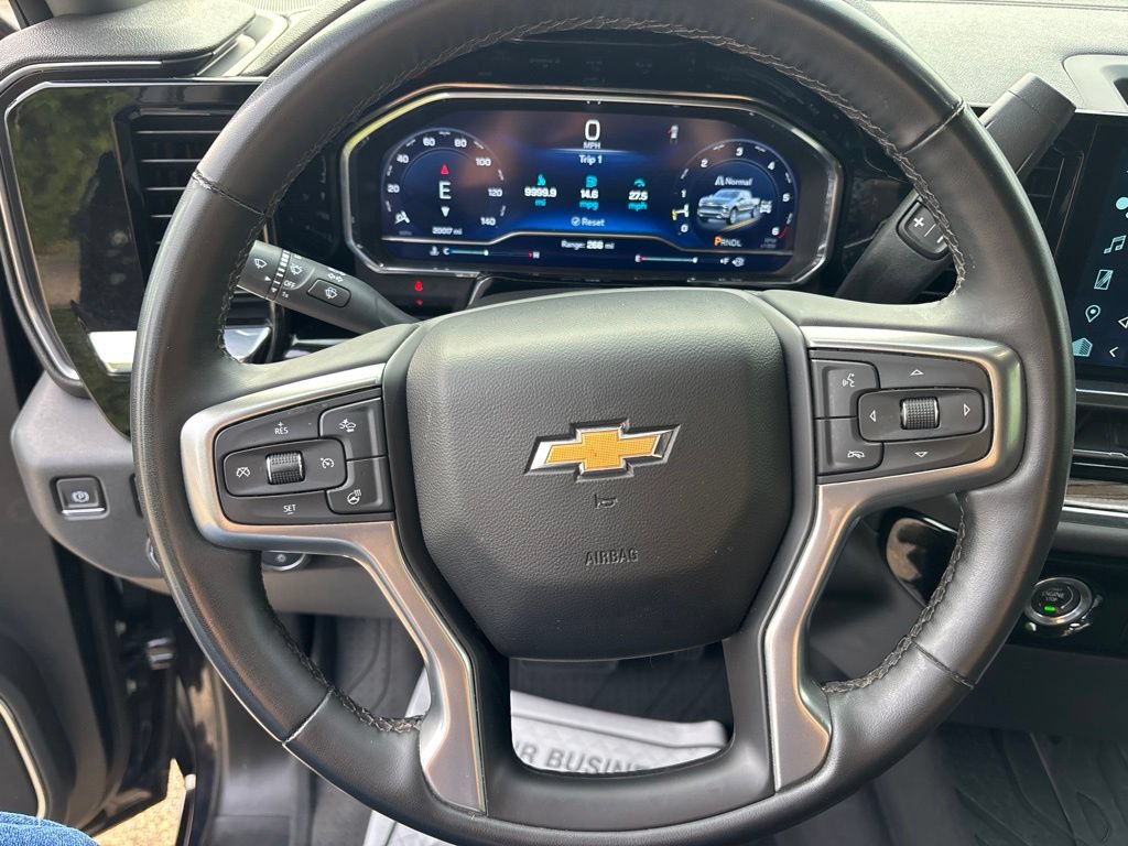 Used 2023 Chevrolet Silverado 1500 LT AWD/4WD image 13