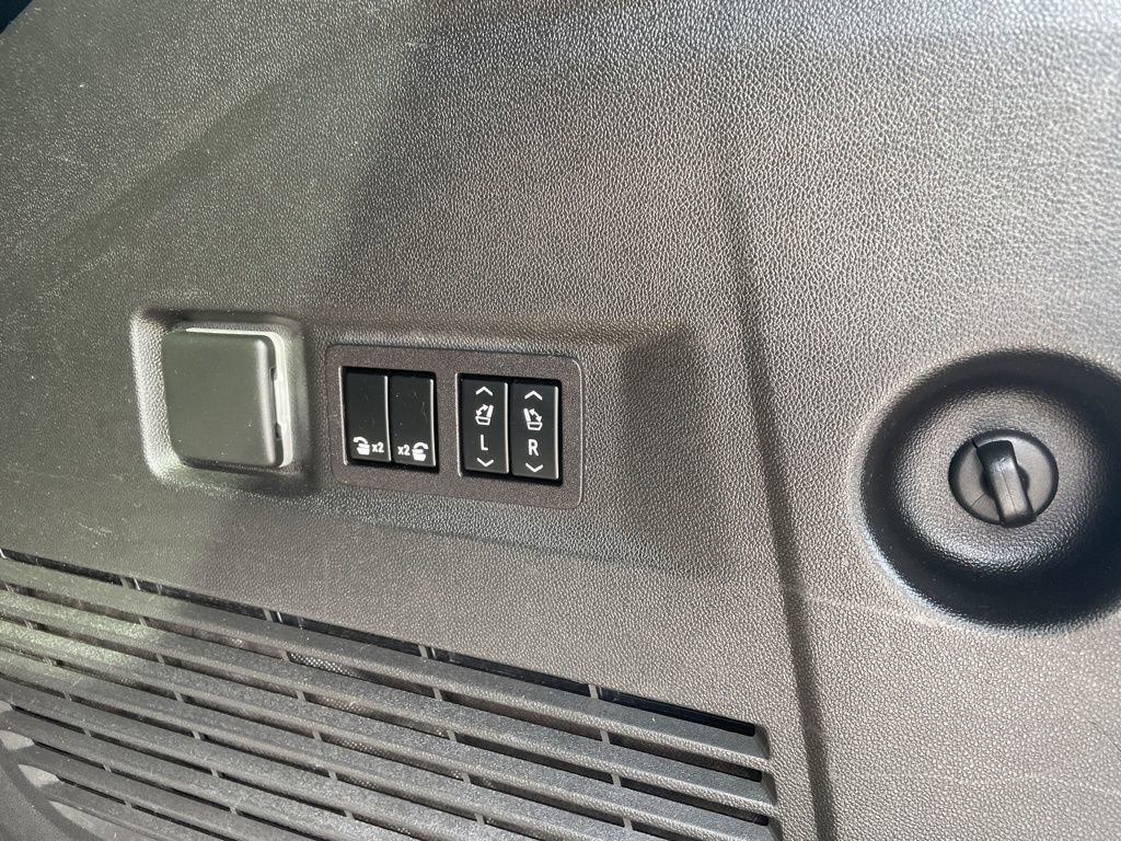 Used 2023 GMC Yukon Denali w/ Max Trailering Package image 41