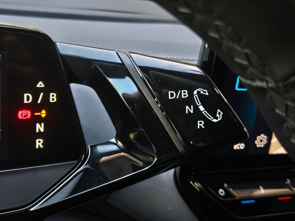 Certified 2023 Volkswagen ID.4 Pro S Plus AWD/4WD image 23