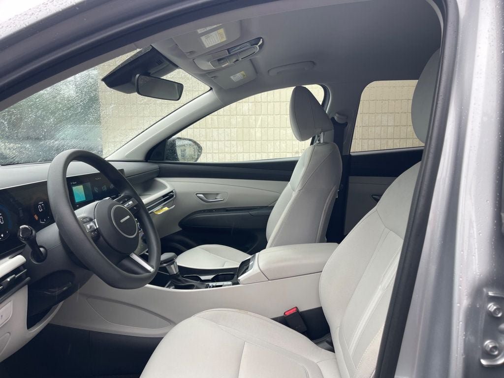 Used 2026 Hyundai Tucson SEL FWD image 12