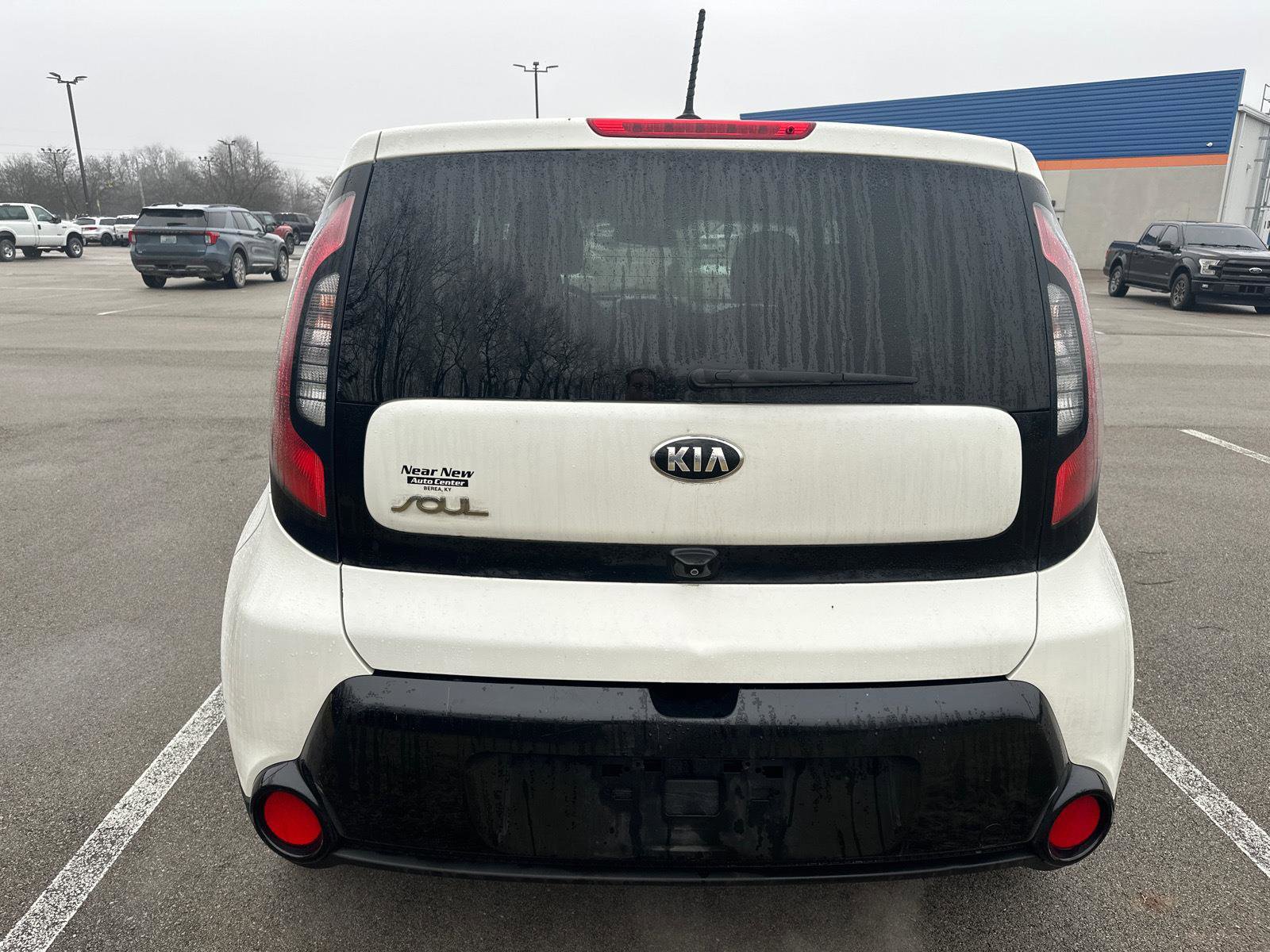 Used 2016 Kia Soul + image 14