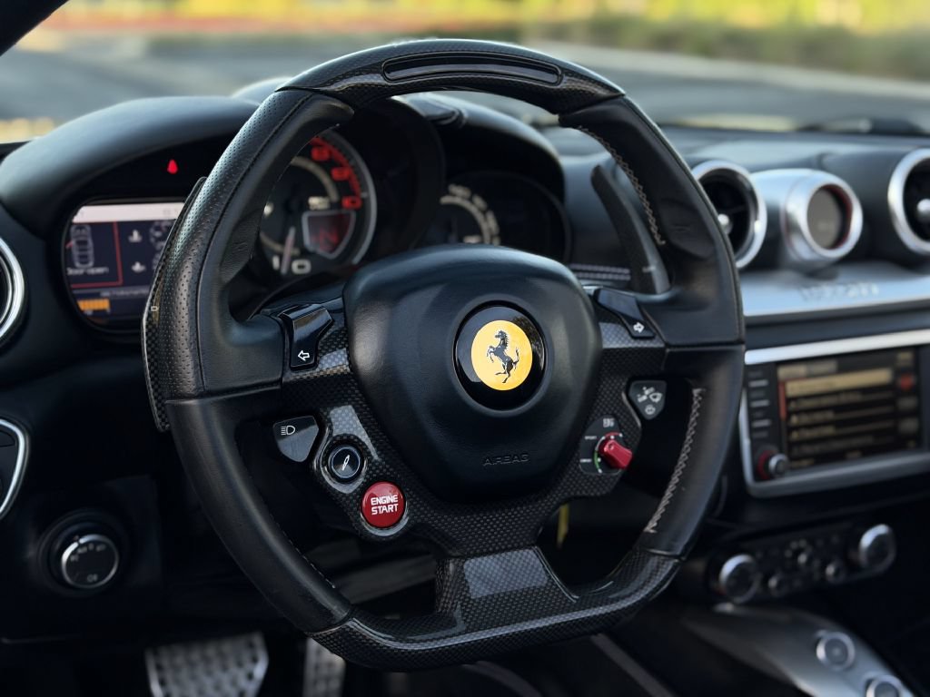 Used 2016 Ferrari California T RWD image 26