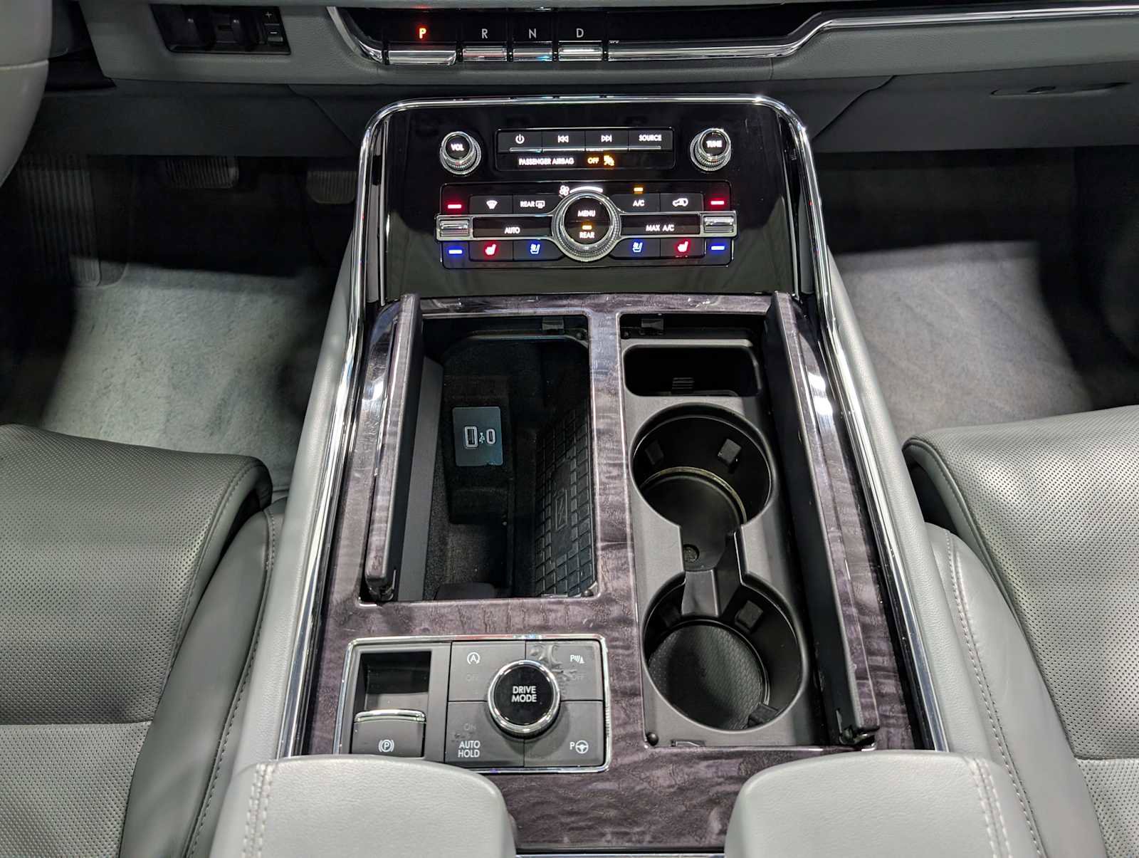 Used 2020 Lincoln Navigator L Reserve w/ Luxury Package AWD/4WD image 20