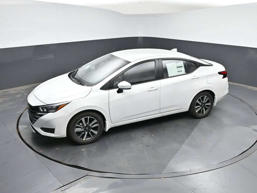 Used 2025 Nissan Versa SV w/ Trunk Package FWD image 18