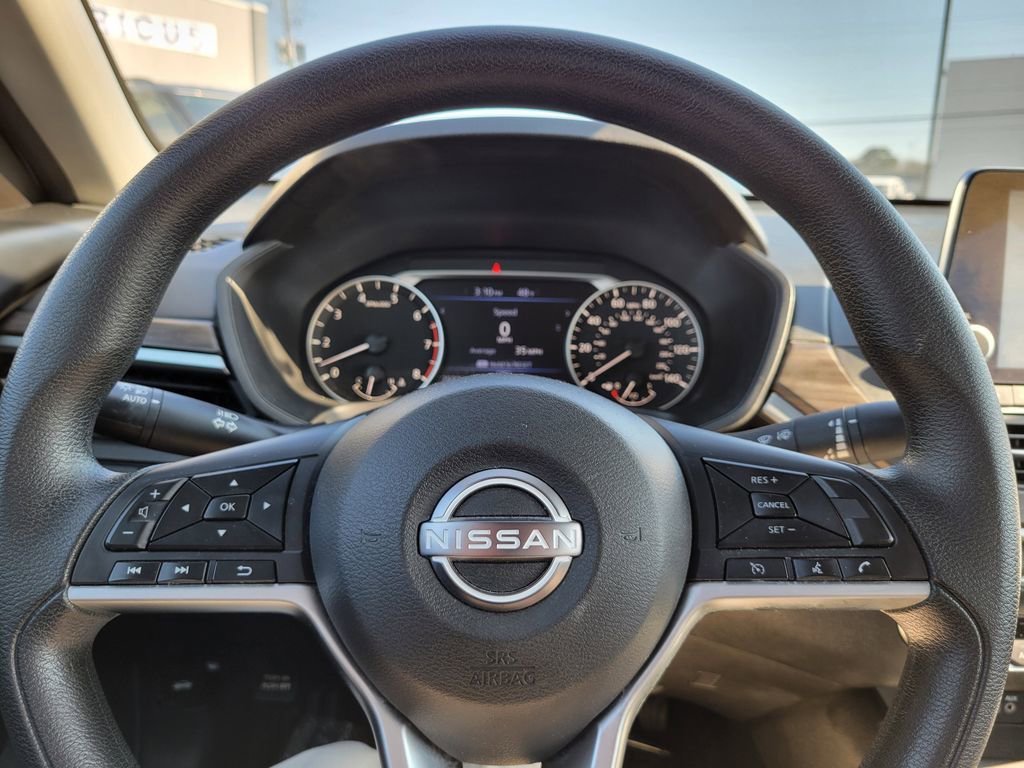 Used 2024 Nissan Altima 2.5 SV image 29