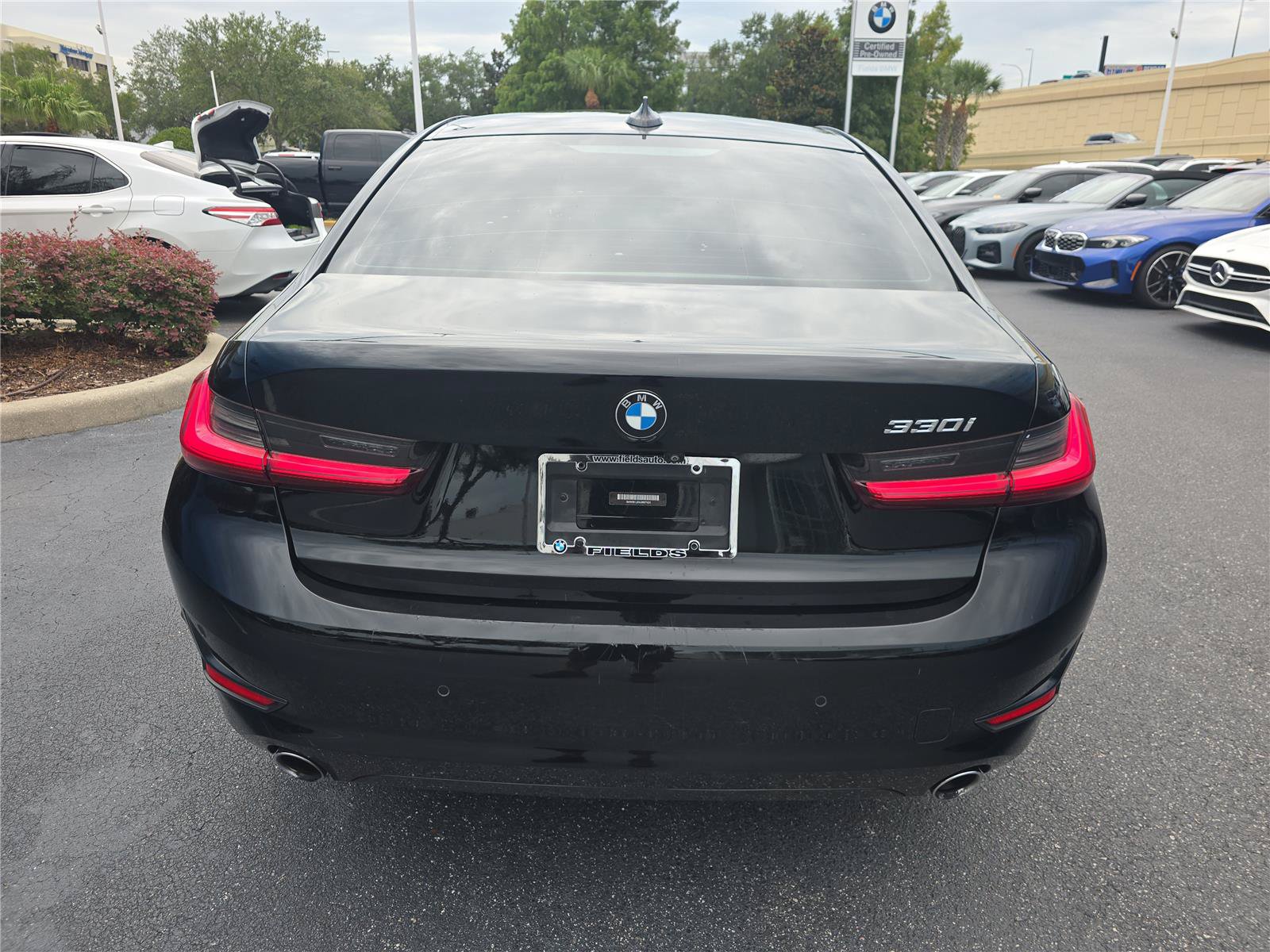 Used 2020 BMW 330i Sedan w/ Convenience Package RWD image 4