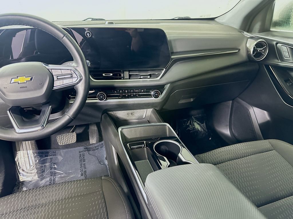 Used 2025 Chevrolet Equinox LT image 19