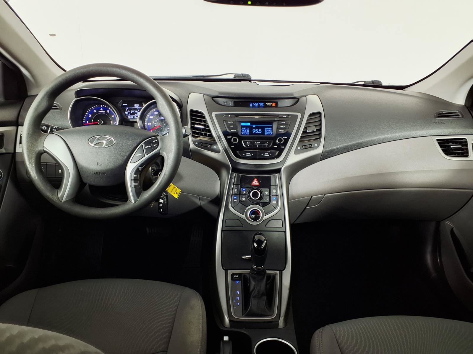Used 2015 Hyundai Elantra SE FWD image 14