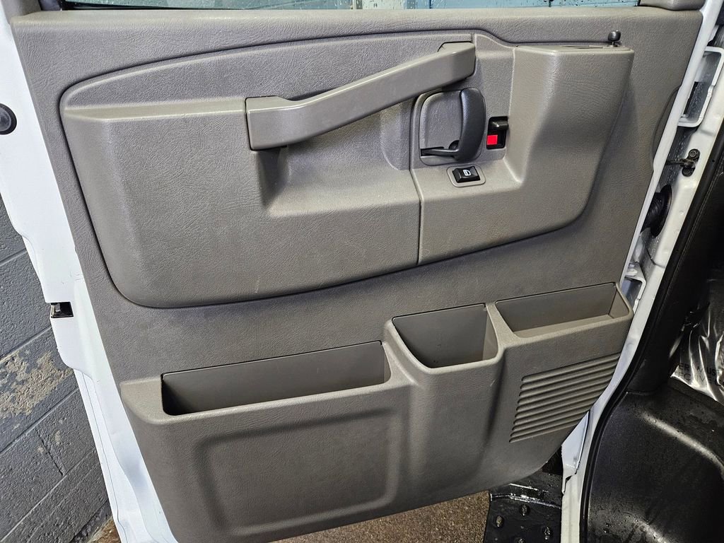 Used 2020 Chevrolet Express 3500 LT w/ LT Preferred Equipment Group image 10