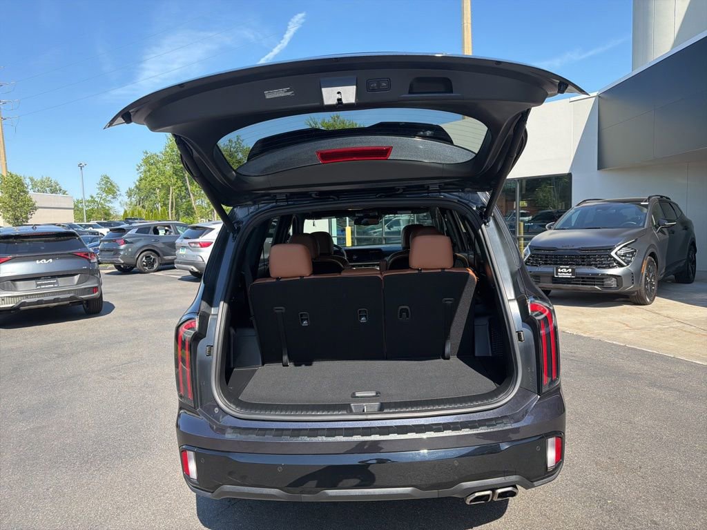 Used 2025 Kia Telluride EX X-Line AWD/4WD image 16