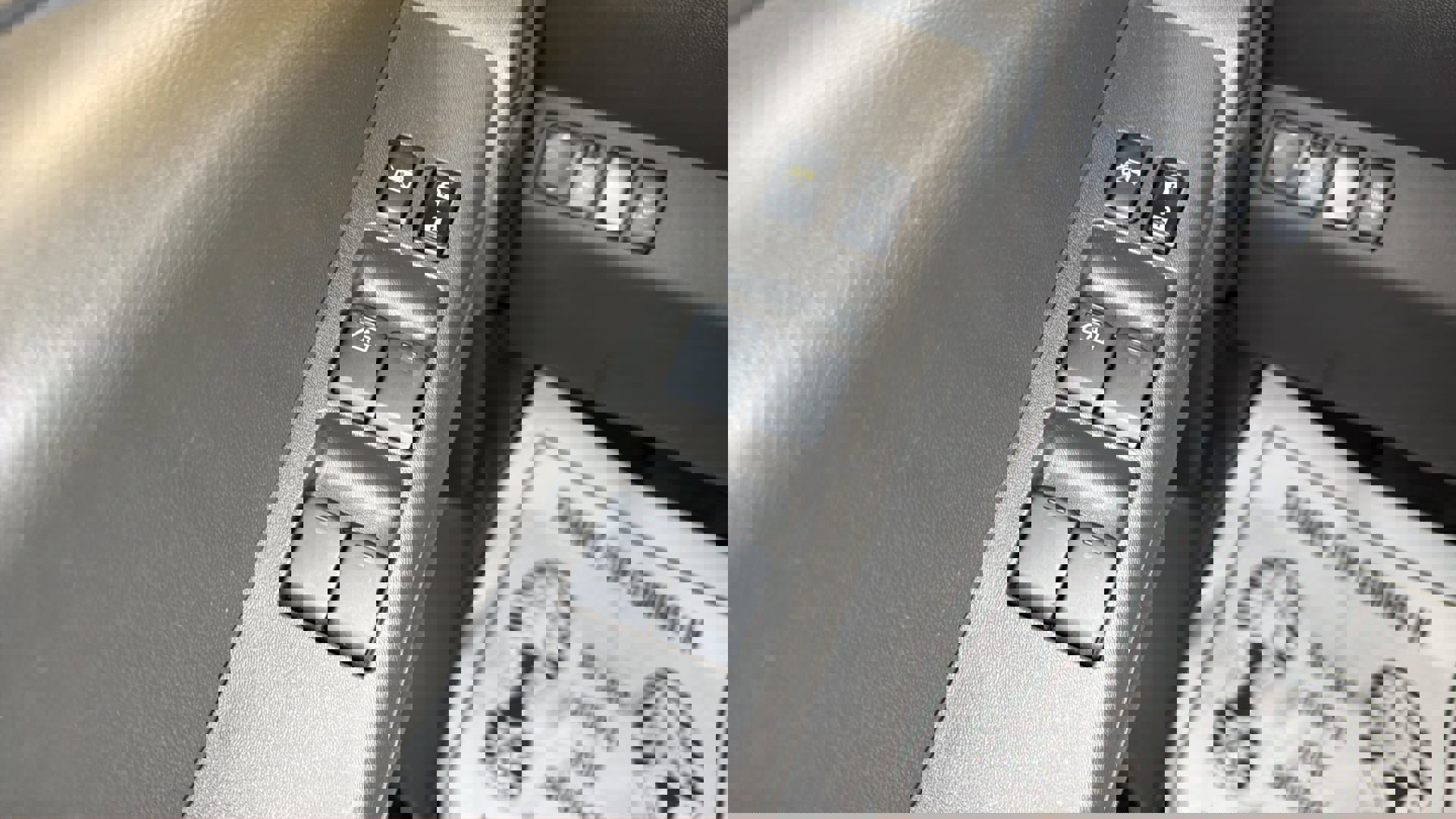 Used 2012 Nissan Xterra PRO-4X AWD/4WD image 19