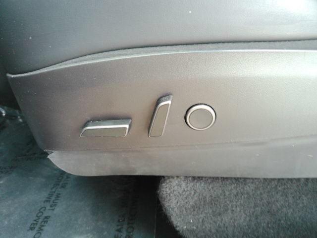 Used 2023 Tesla Model Y AWD image 13