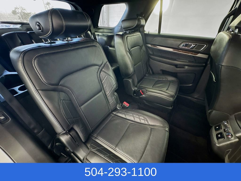 Used 2018 Ford Explorer Platinum image 29