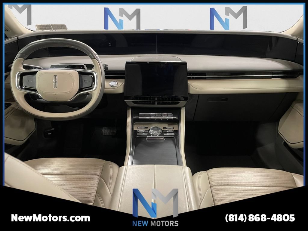 Used 2024 Lincoln Nautilus Reserve AWD/4WD image 10