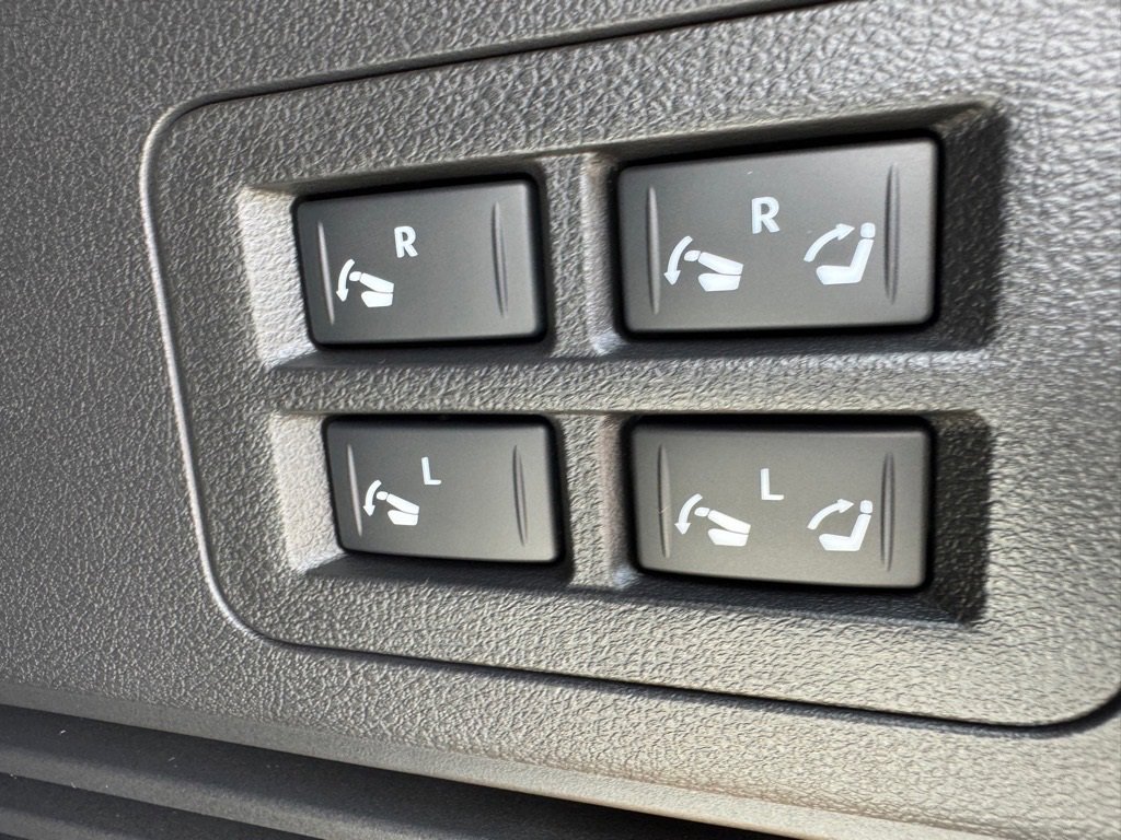 New 2025 Nissan Armada Platinum w/ Convenience Package image 11