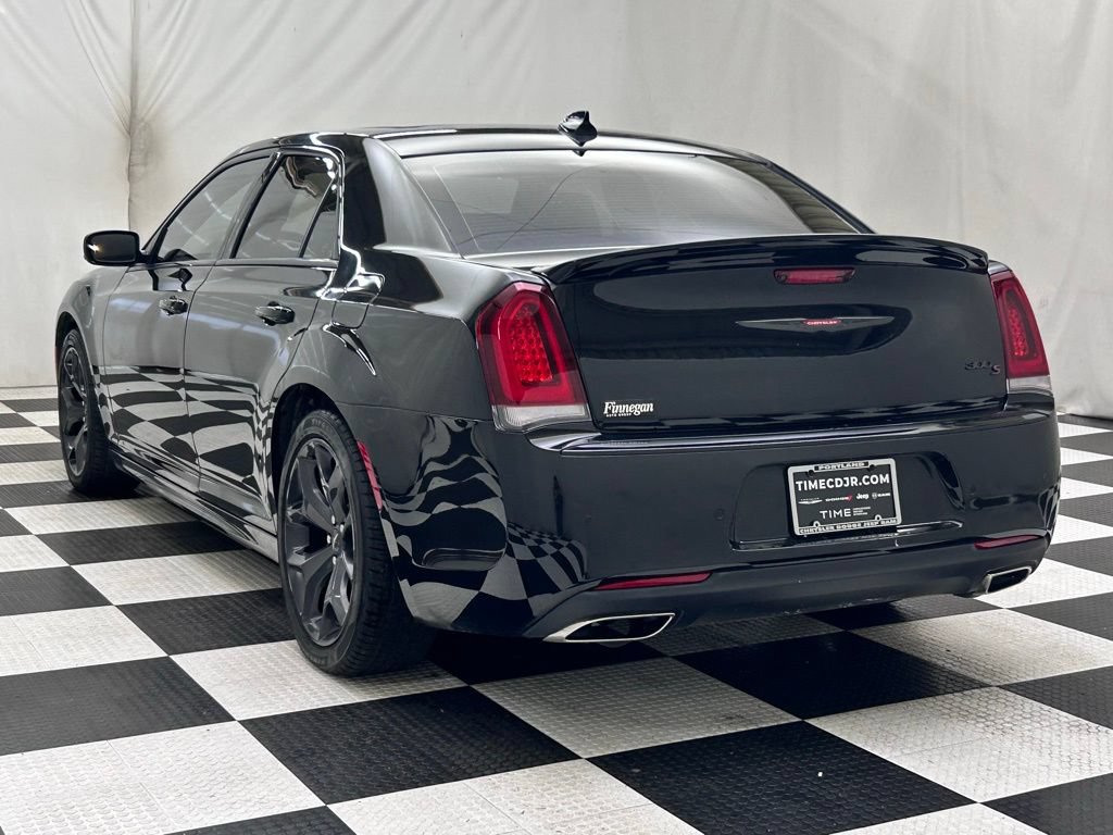 Used 2023 Chrysler 300 S w/ Comfort Group RWD image 4