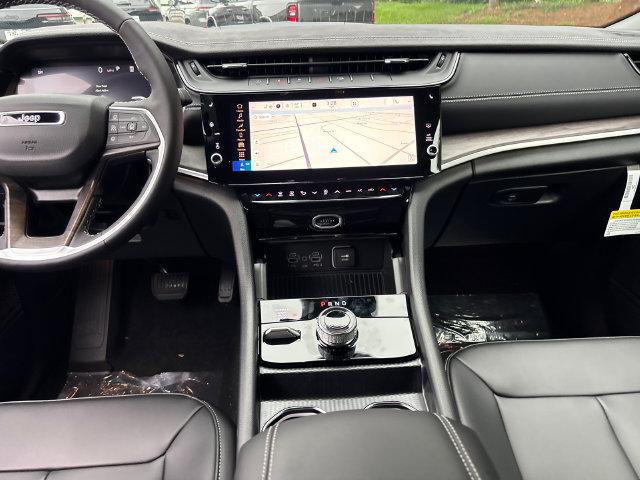New 2027 Jeep Grand Cherokee Limited AWD/4WD image 10