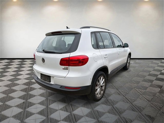 Used 2017 Volkswagen Tiguan S image 4