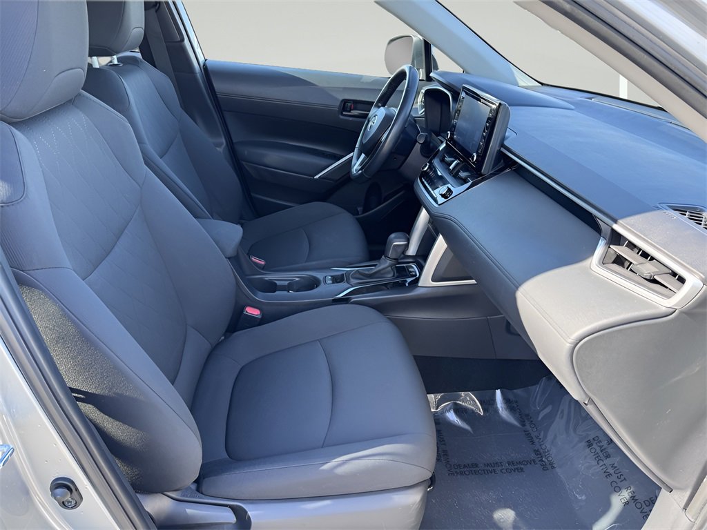 Used 2022 Toyota Corolla Cross LE image 29