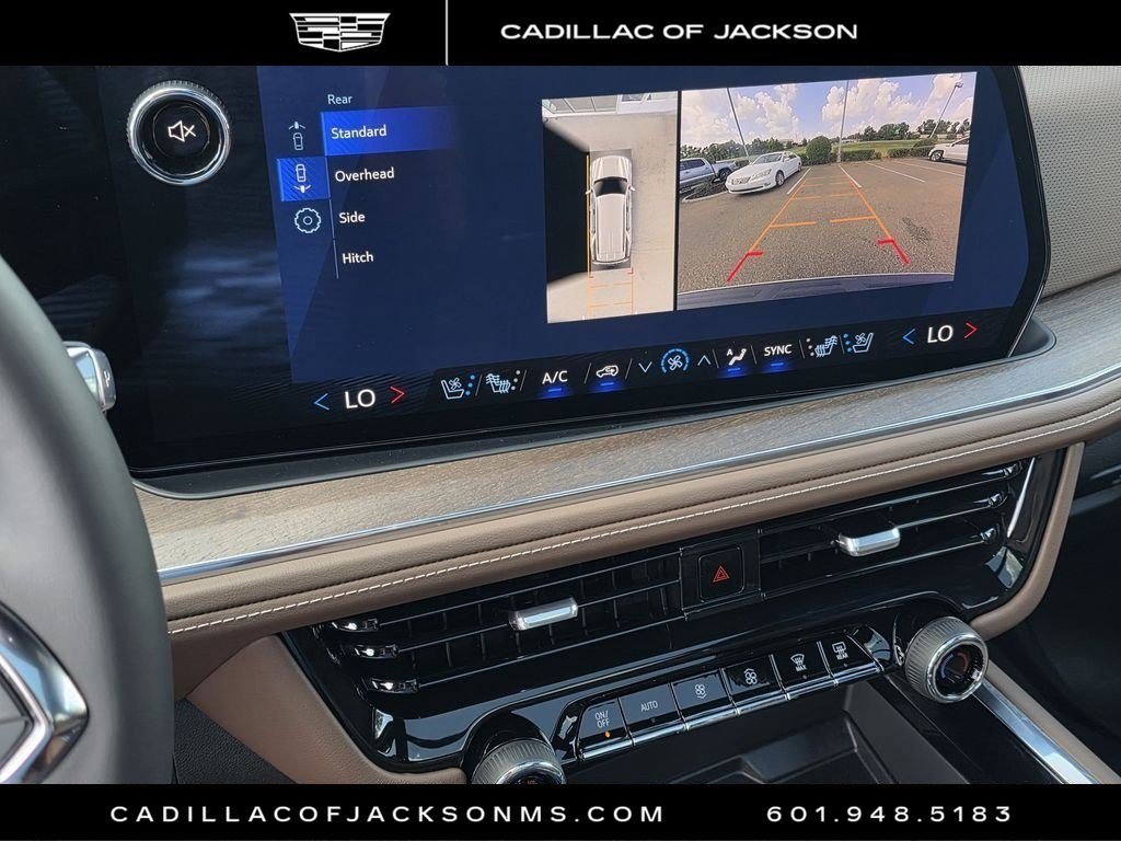Used 2025 Chevrolet Tahoe High Country RWD image 11