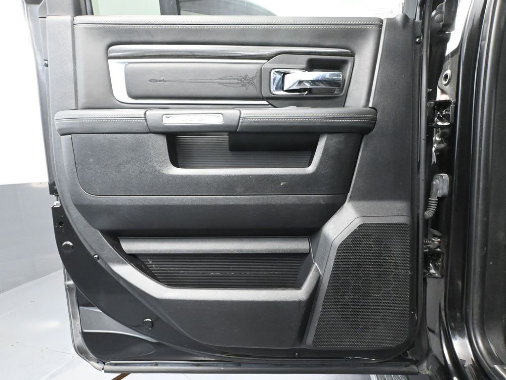Used 2016 RAM 2500 Limited image 40