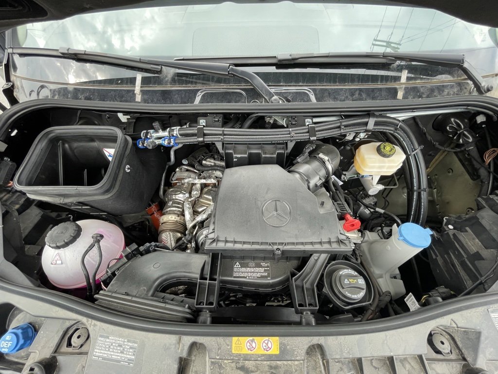 Used 2024 Mercedes-Benz Sprinter 3500 image 9