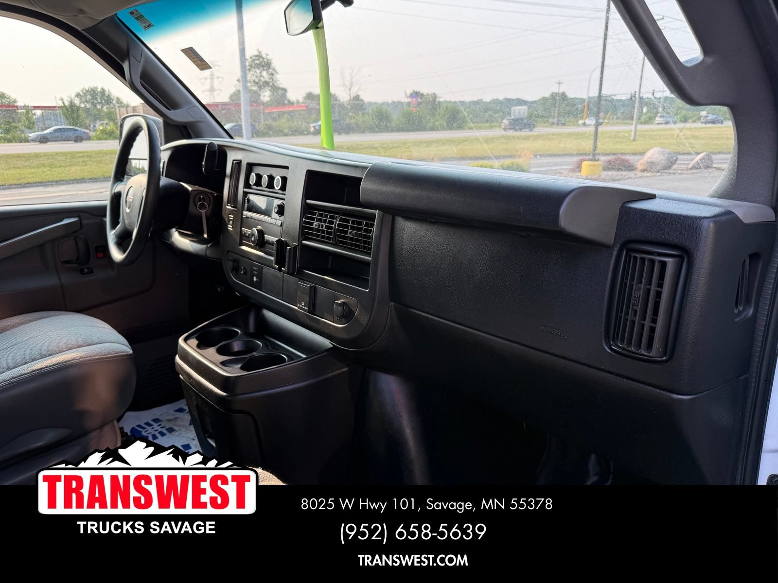Used 2017 GMC Savana 2500 RWD image 6