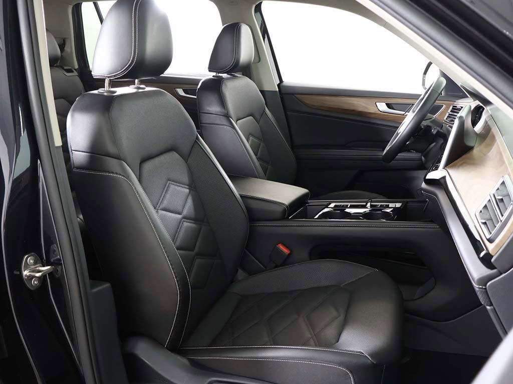 Used 2024 Volkswagen Atlas SE image 30