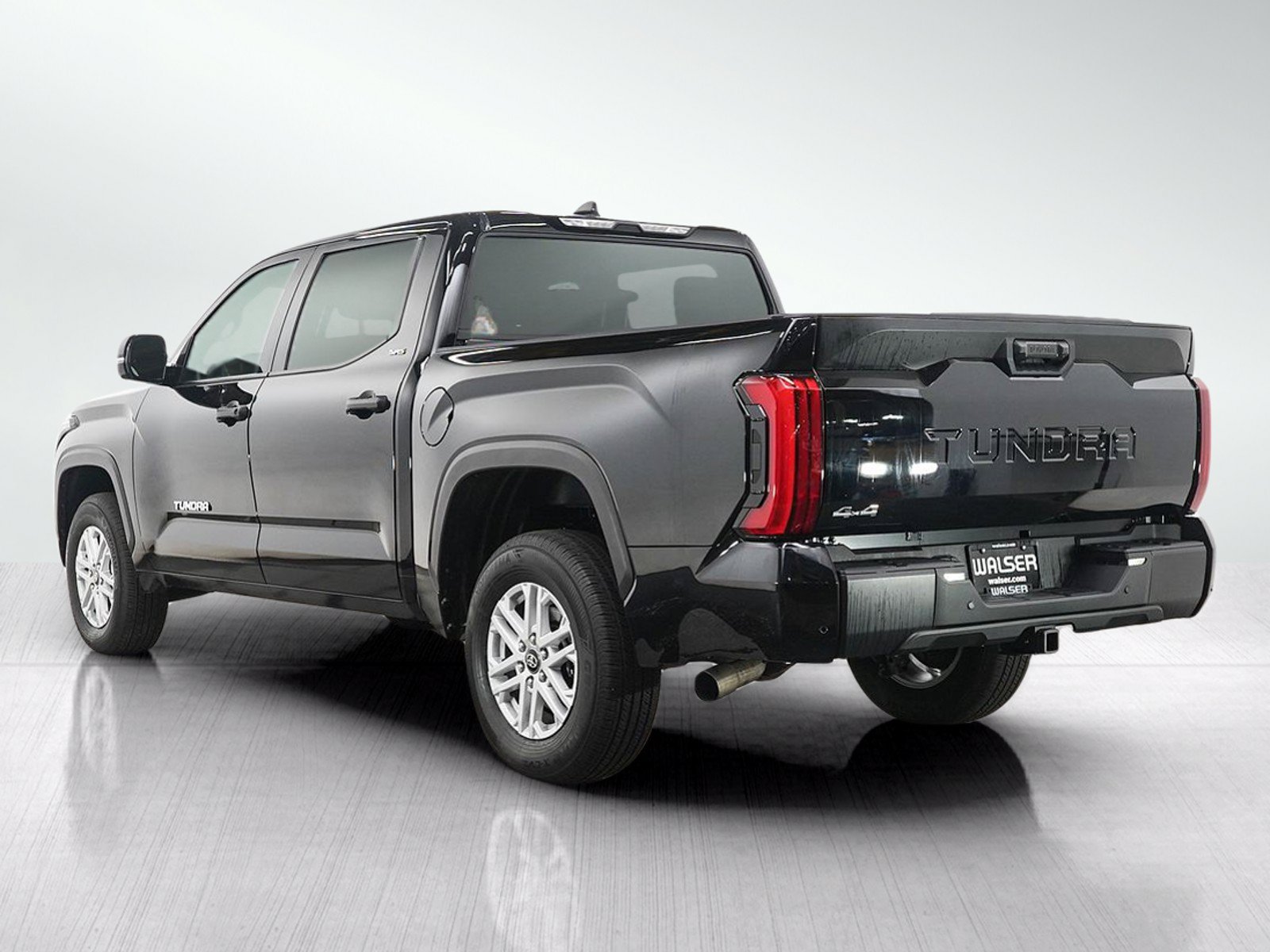 Used 2026 Toyota Tundra SR5 w/ SR5 Convenience Package AWD/4WD image 5