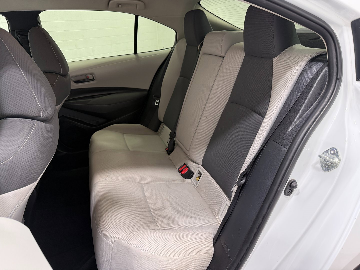 Used 2022 Toyota Corolla LE w/ Carpet Mat Package (TMS) image 52
