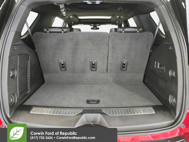 Used 2022 Chevrolet Tahoe RST w/ Luxury Package AWD/4WD image 24