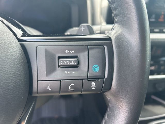 Used 2022 Nissan Rogue Platinum w/ Head-Up Display Package FWD image 31